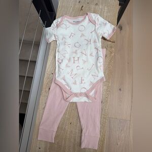 Burt’s Bees Baby Girl Alphabet Print Onesie & Pants Set Pink & White 6-9M NWOT